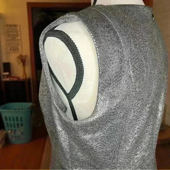 Calvin Klein Metallic Foil Snake Print Sheath Dress Women’s Size 6 Gray Silver - Picture 7 of 11